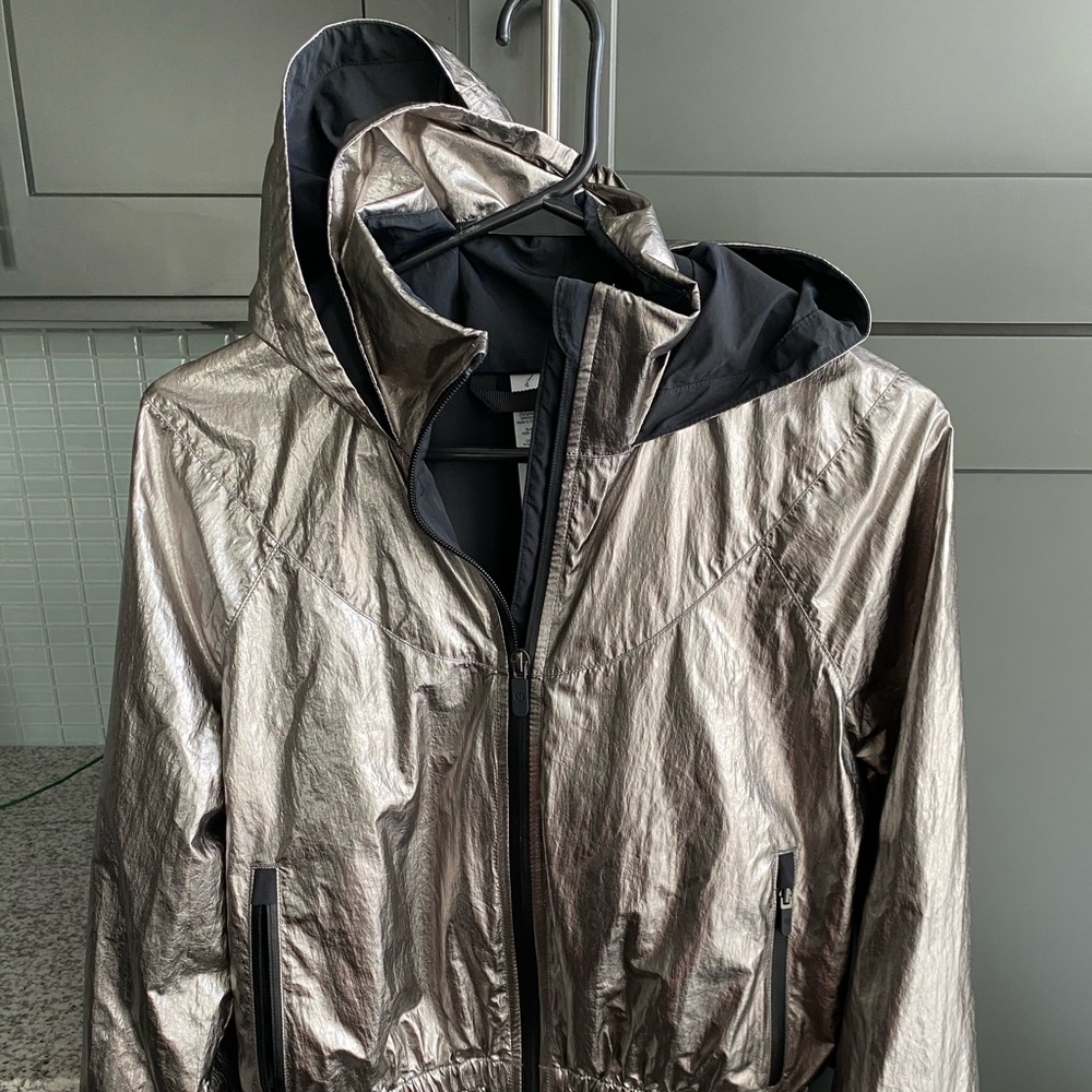 Lulu Lemon Stronger As One Silver Windbreaker